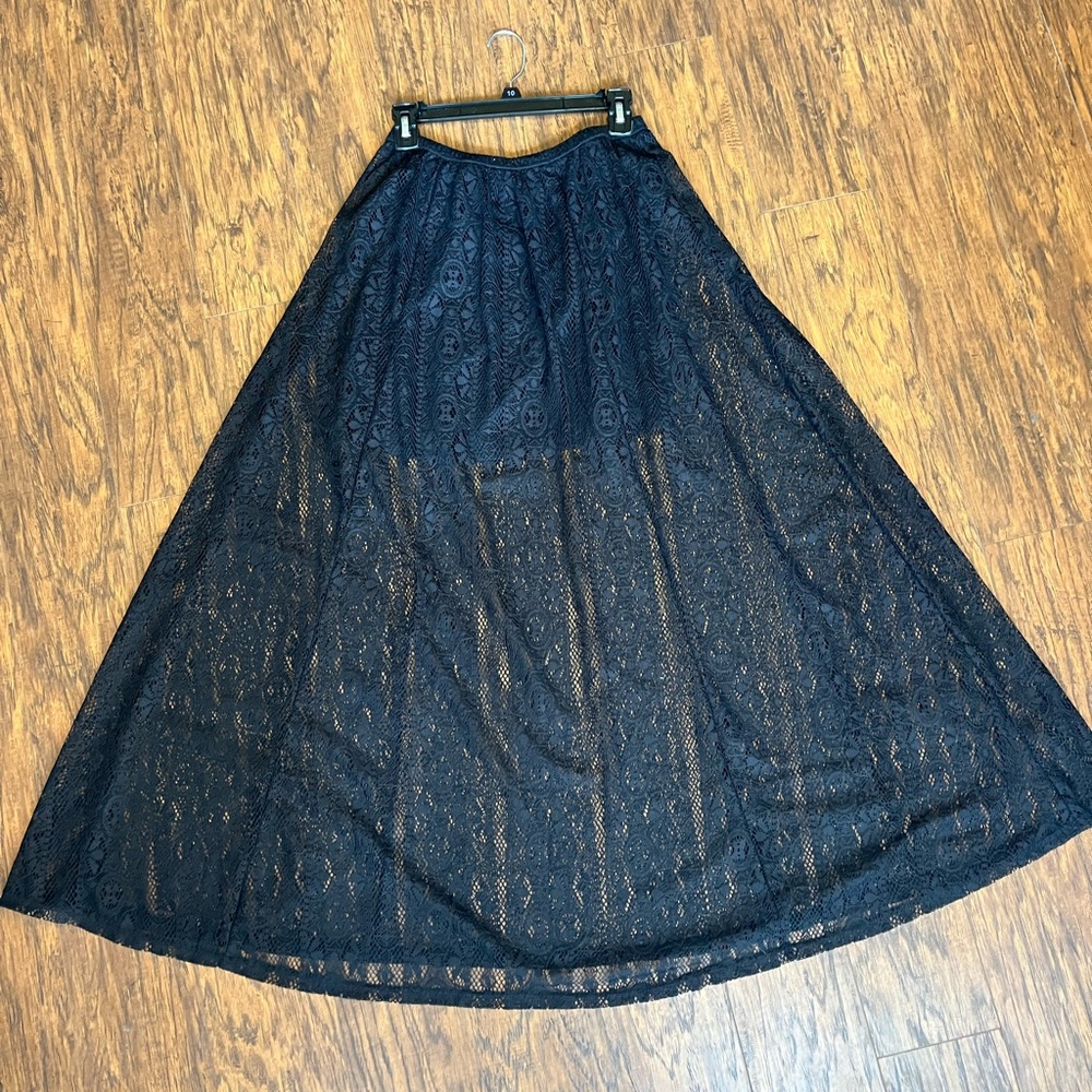 Hollister maxi skirt size M